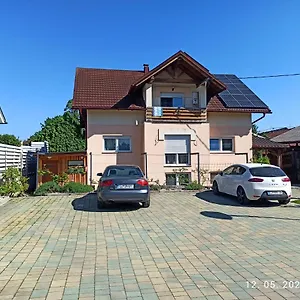 Vagon - Studio Near Btc, Stožice Stadium Appartamento Lubiana